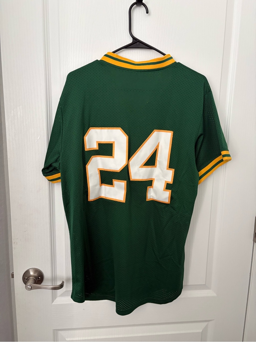 Run, Ricky, Run. Stolen base king Ricky Henderson #24 jersey